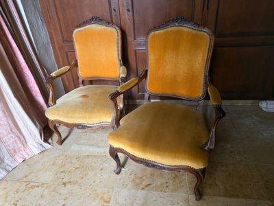 Paire de fauteuils à dossier plat