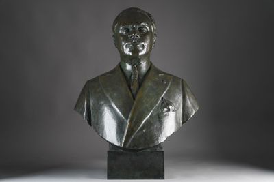 Paul GASQ (Sculpteur né à Dijon le 31 mai 1860. 1er prix de …