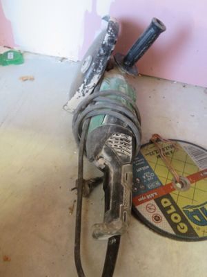 a picture of a drill on the floor in a room