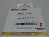 La boîte est vide et prête à accueillir les AirPods Pro.
