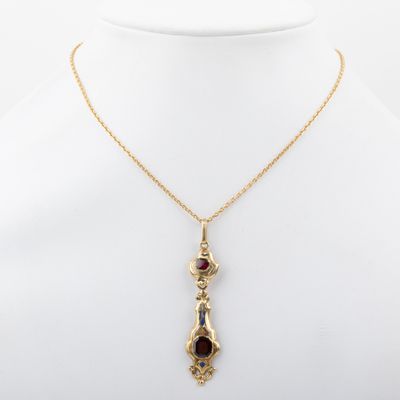 Chaîne pendentif or 18K, émail et grenats