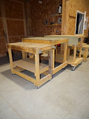 trois servantes en bois fabrication maison, en l'état