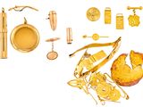 de nombreux bijoux en or sur fond blanc