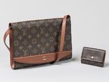 Ensemble sac à bandoulière et portefeuille Louis Vuitton