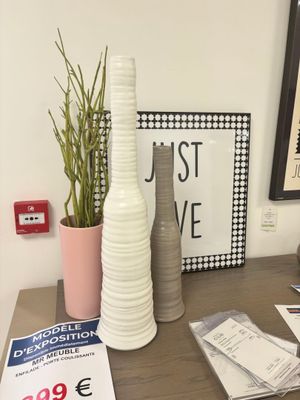 Petite decoration, lampes et vases - Photo 1