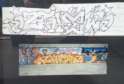une photo d'un graffiti sur le mur