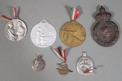 Ensemble de médailles et décorations : - Médaille de Sainte …