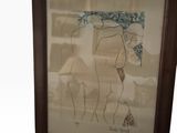 une photo d'une photo représentant une femme portant un chapeau