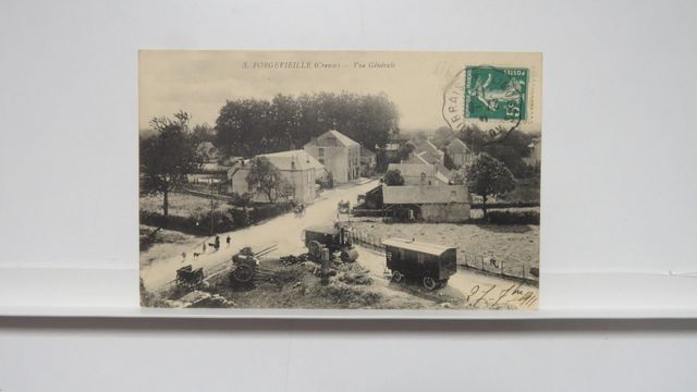 Forgevieille : Vue générale (Cylindrage d’une route). État superb...
