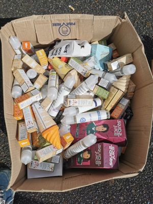 Stock de liquides, résistances, cigarettes électroniques don…