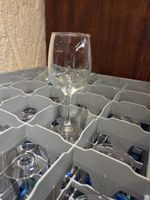 Ensemble de 180 verres comprenant 90 verres à vin et 90 verr… (photo 2)