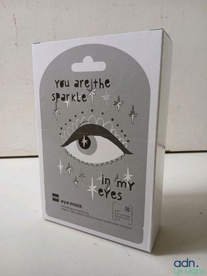 une boîte sur laquelle est représenté un œil