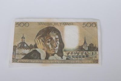 a picture of a picture of a woman on a bank note
