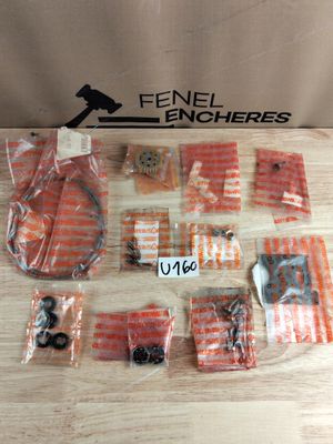 Lot de 10 pièces( câble commande de gaz, joints, roue à came…