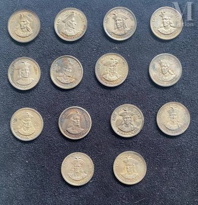 l'image d'un paquet de pièces de monnaie posé sur une table