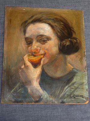 un tableau représentant une femme en train de manger une orange posée sur une table