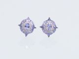une paire de boucles d'oreilles en tanzanite et diamant