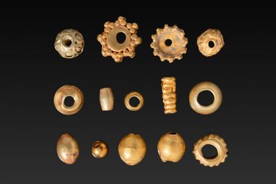 Grande Collection DE Perles D'OR Grecques À Haute Teneur EN …