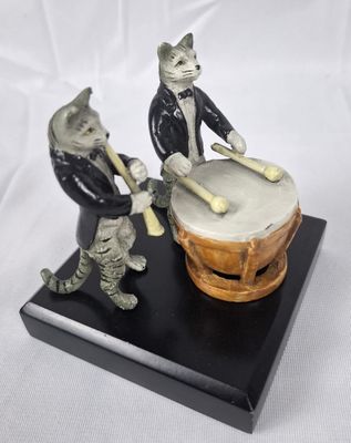 Bronzes de Vienne (dans le goût de) : Paire de chatons music…