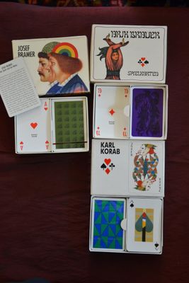 Lot de trois coffrets contenant deux jeux dont : KARL KORAB …