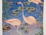 tableau représentant deux flamants roses dans un étang parsemé de nénuphars