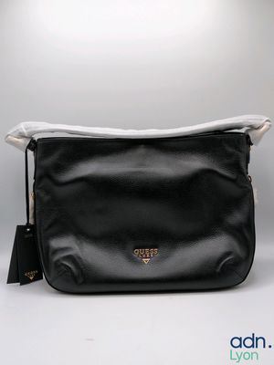 prada black leather shoulder bag