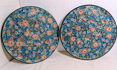 Longwy. Paire ( fausse) de plats à tarte à décor d'un semi f…