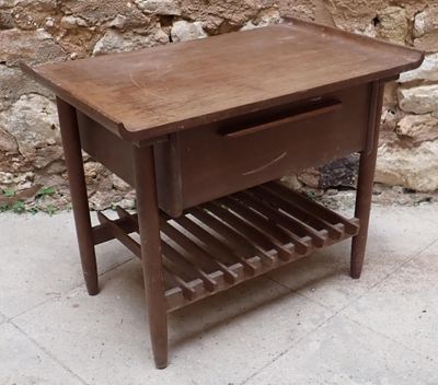 Table basse ou bout de canapé scandinave en teck, ouvrant pa…