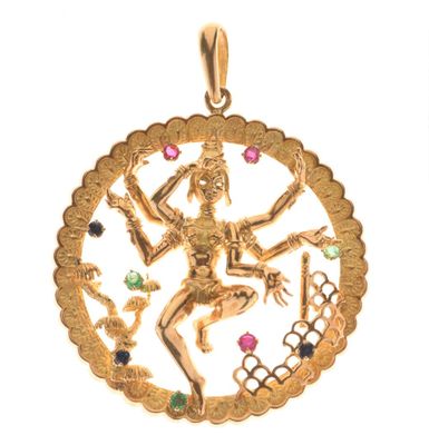 une image représentant un pendentif plaqué or orné de l'effigie d'un dieu hindou
