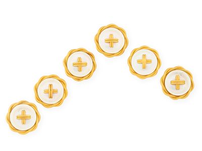 Travail français vers 1900 Ensemble composé de six boutons d…