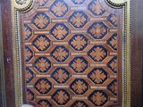 a picture of a wooden frame with a pattern on it