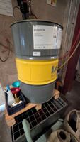 1 fut de RHENUS FU 700 et sa pompe