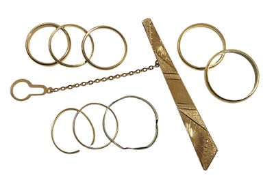 Ensemble en or 750/1000 comprenant ALLIANCES (certaines coup… - Photo 1