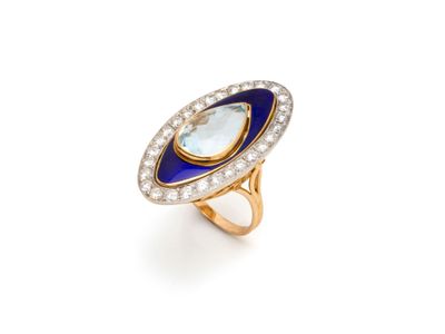 Belle bague marquise en or 750 et platine 850 millièmes, orn…
