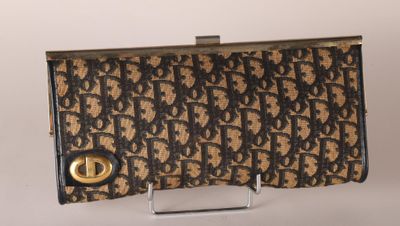 michael korsh leopard print clutch bag with gold hardware