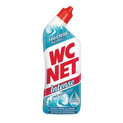 une bouteille de liquide vaisselle « W C Net Intense » sur fond blanc