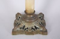 lampe à pétrole en bronze, verre et albâtre. (photo 2)