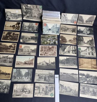 a lot of old postcards that are on the table