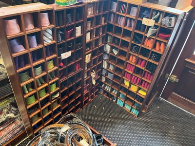 Stock d’accessoires neufs LODING comprenant environ 770 pièc…