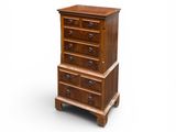image d'une commode en bois sur fond blanc