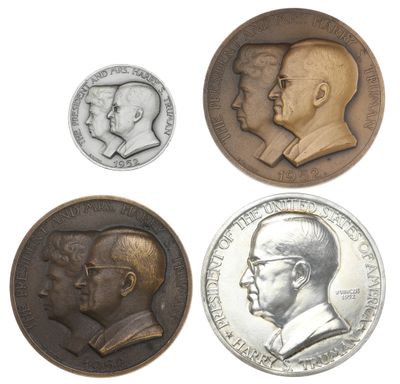 four commemorative medals of the presidents of the united states