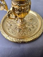 Bougeoir à main en bronze doré et ciselé. (photo 4)