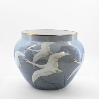 LIMOGES Tressemaines & Vogt (1892-1907). Cache-pot en porcel…