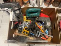 Lot d'outillage et matériel de bricolage. (photo 2)