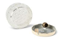 PLAFONNIERS (paire de) circulaires en verre moulé et base mé… (photo 5)