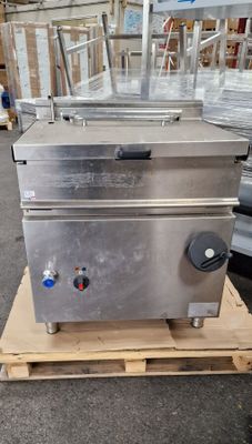 an image of a commercial gas fryer sitting on a pallet