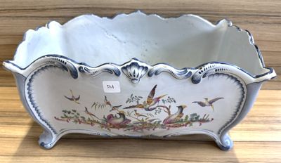 APREY 19ième Importante Jardinière en faïence à décor de vol…