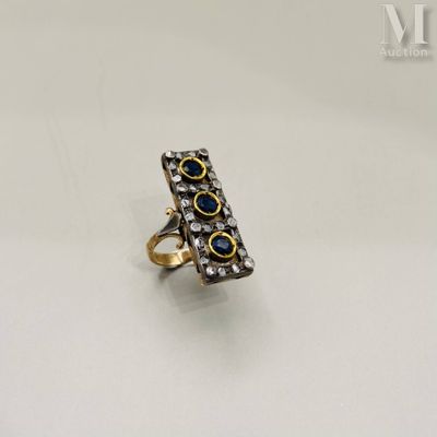 Bague or rose, argent et saphirs - Photo 1