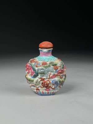 flacon à tabac chinois en émail, décoré de fleurs et d'oiseaux