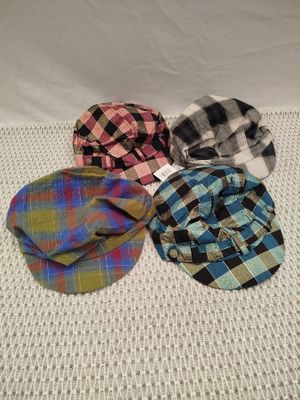 Lot de 80 casquettes femme - Différents coloris